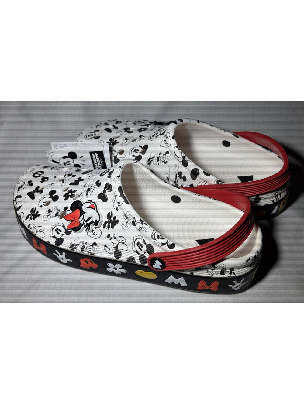 Crocs Disney Mickey Mouse Graphic Print Classic Clog Sandals Men’s US 10
